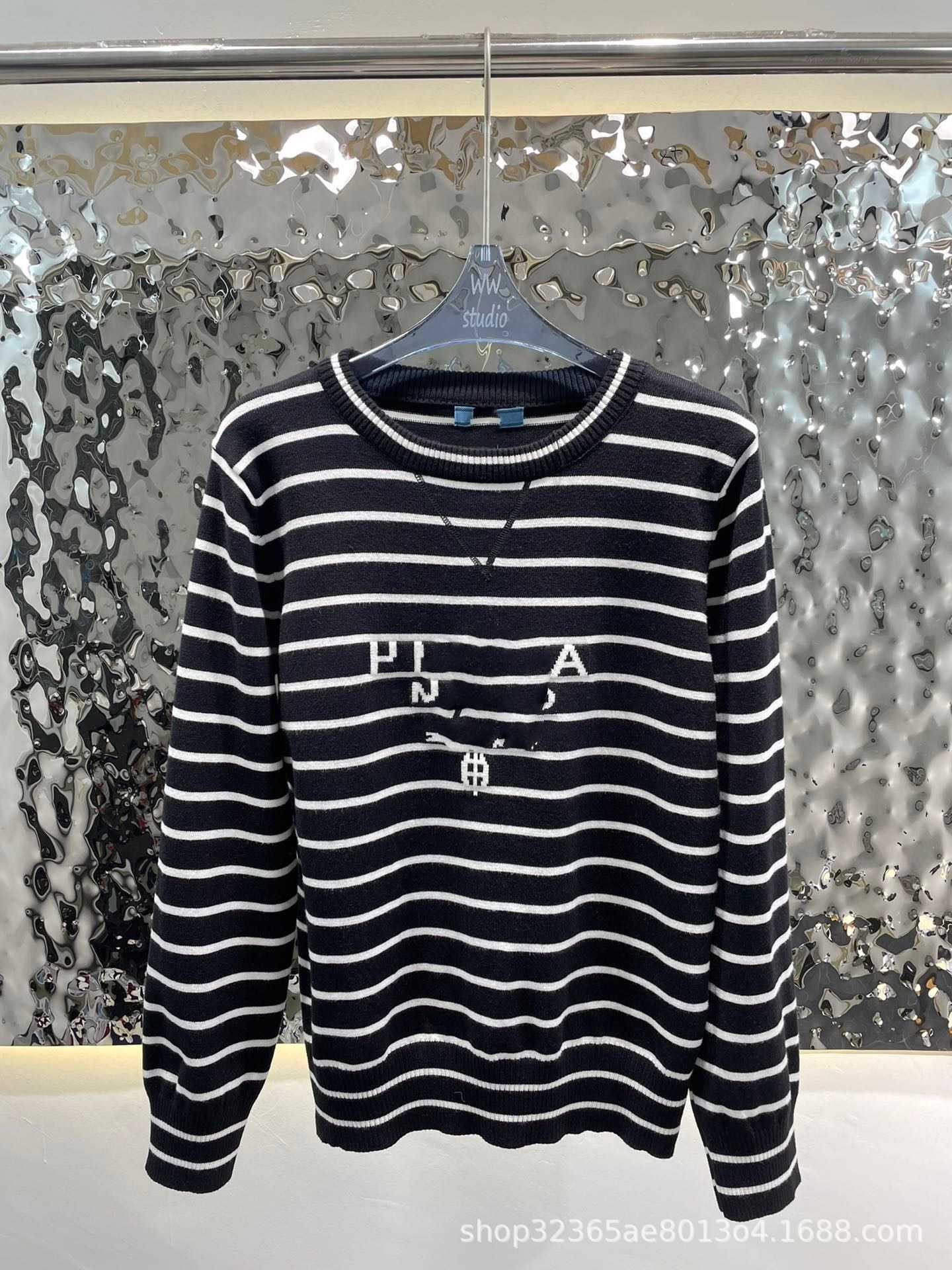 

Women' Jackets autumn new style striped knit top with on the chest jacquard simple 100, White