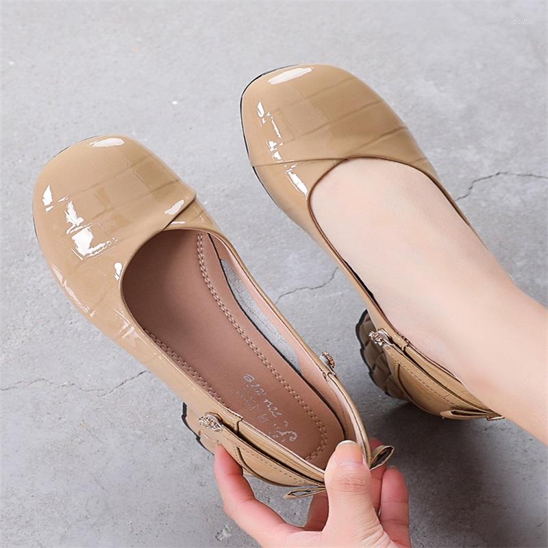 

Dress Shoes Women's Round Head Small Leather Bright Shallow Mouth Spring And Autumn Soft Middle Heel Versatile Sho, Beige