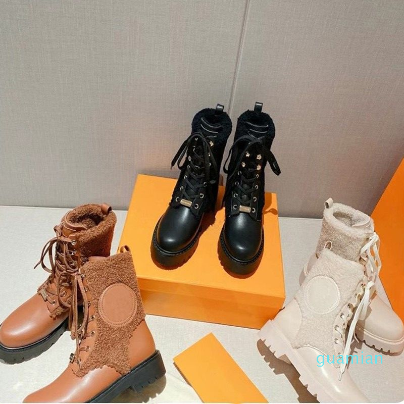 

Winter Warm wool snow boots black woman Flat Travel lace-up Rainboots lady letter ankle Rain boot Thick bottom women letter designer shoes Large size 35-40-41, Extra shoelaces