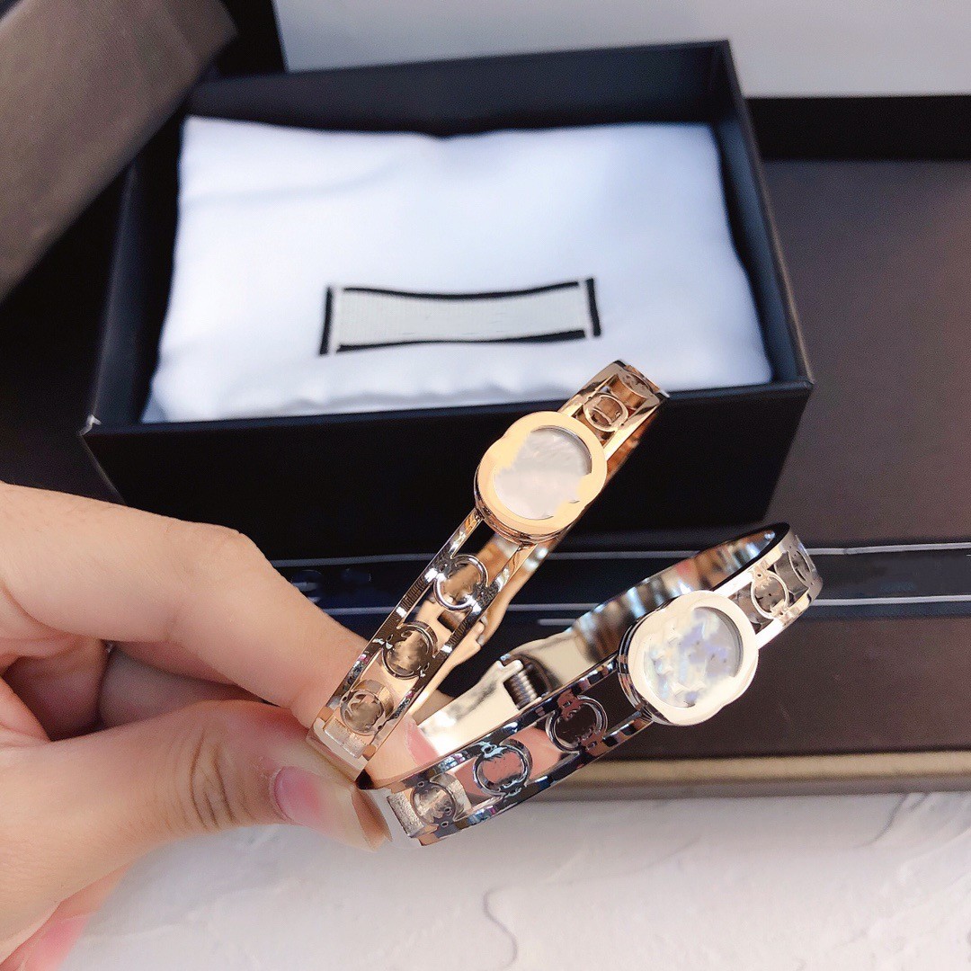 

Top Luxury Designer Bracelet Hip Hop Bracelets Fashion Chain Supply