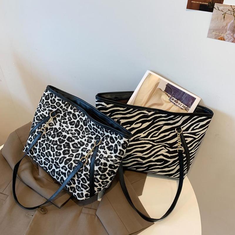 

Evening Bags Shoulder Vintage Zebra Leopard Print Plush Crossbody Women Autumn Winter Chain Handbags Texture