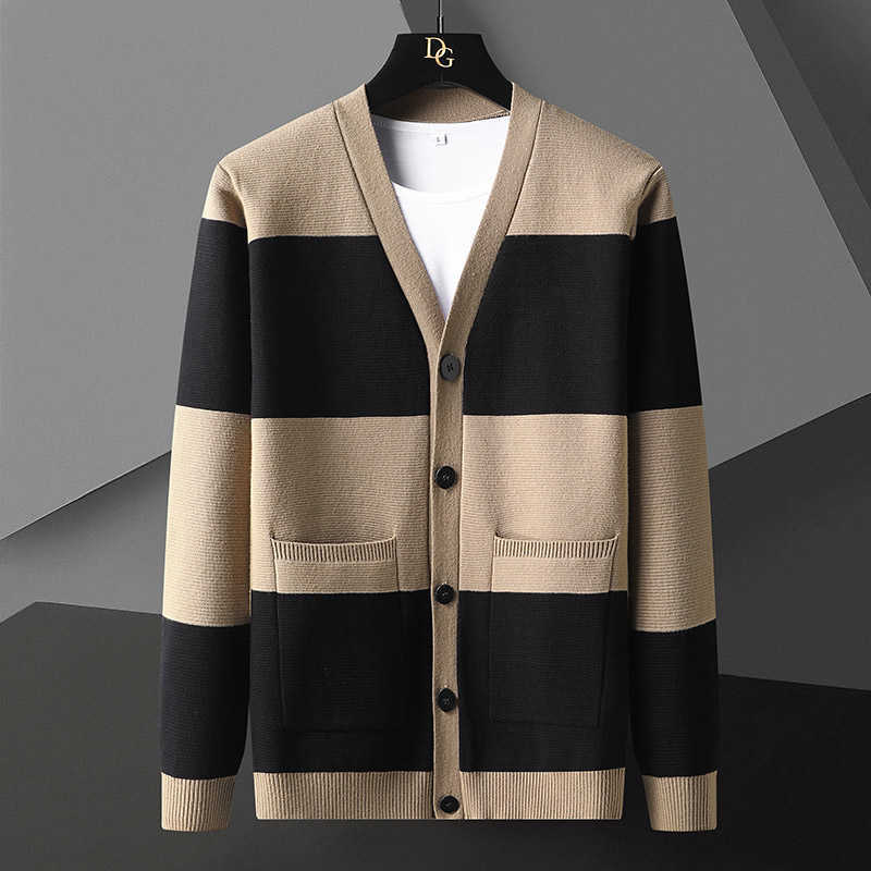 

Men's Sweaters Plus Size Black Loose Cardigan Trendy Khaki Striped Korean Fashion Color Contrast Pocket Knit Sweater G221010, Gray we8817