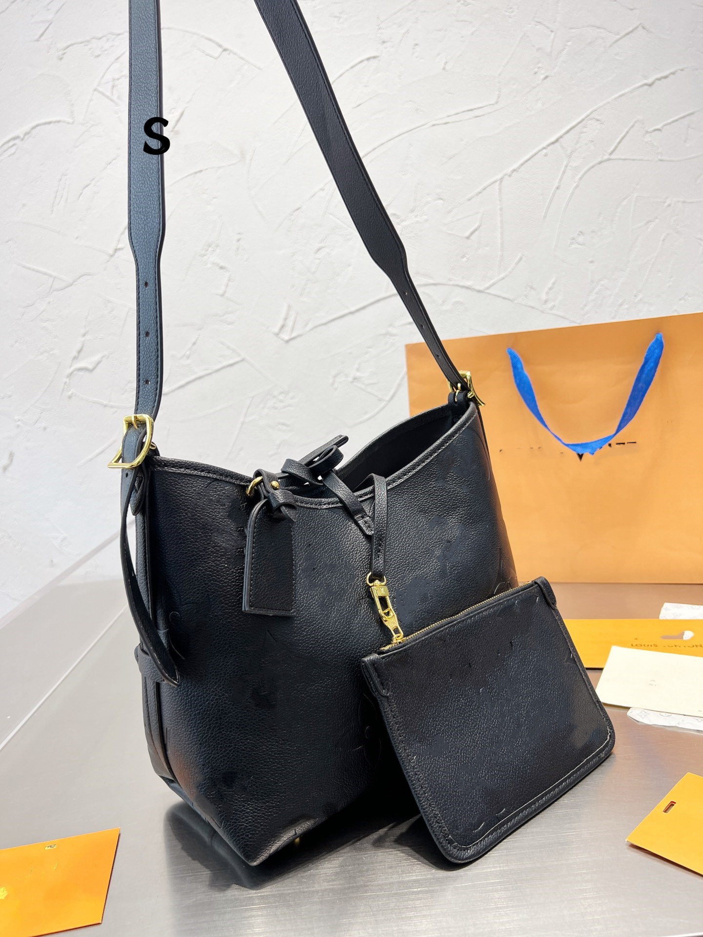 

Designer designed shoulder bag High quality women's printed handbag, Black