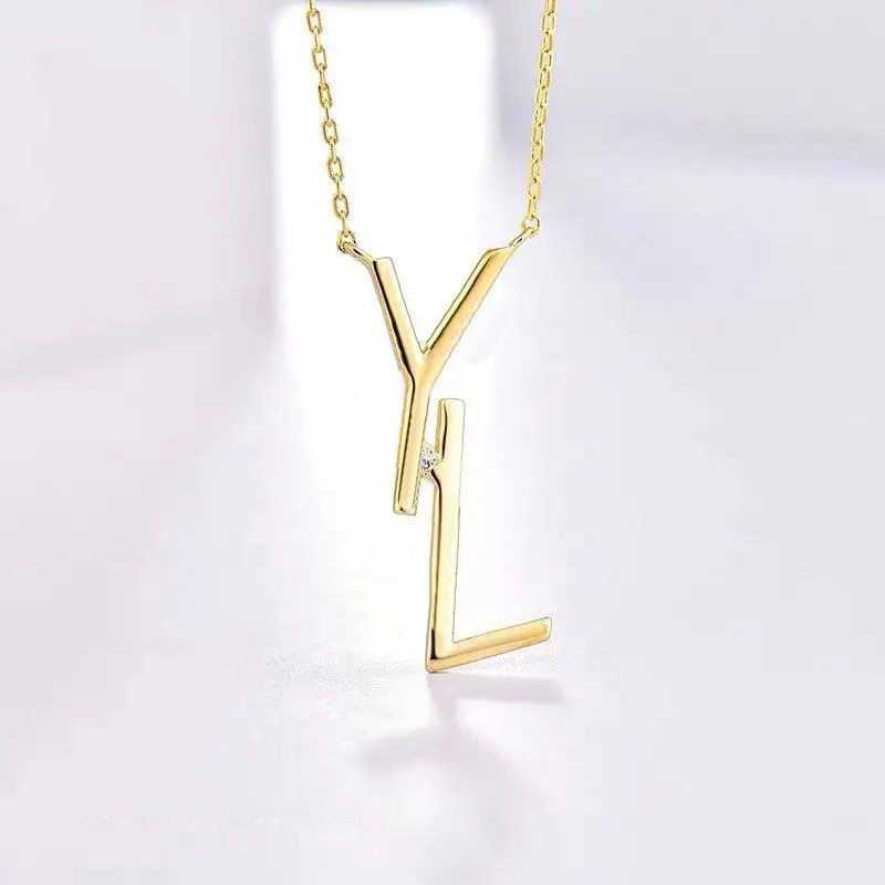 

Fashion Luxury Necklaces Letter Designers Necklaces Golden Sliver Chians Necklace Women Fashion Jewelry Party Gift