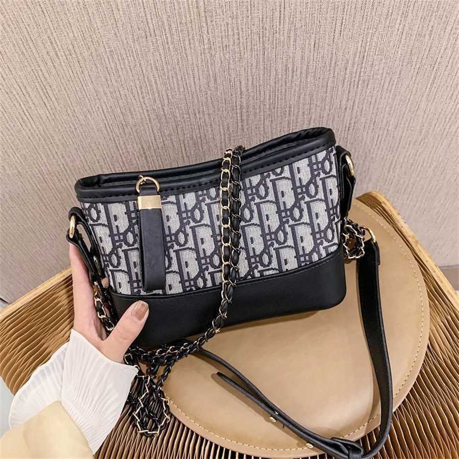 high quality trendy bags women autumn and winter net red wandering texture chain women's One Messenger trend