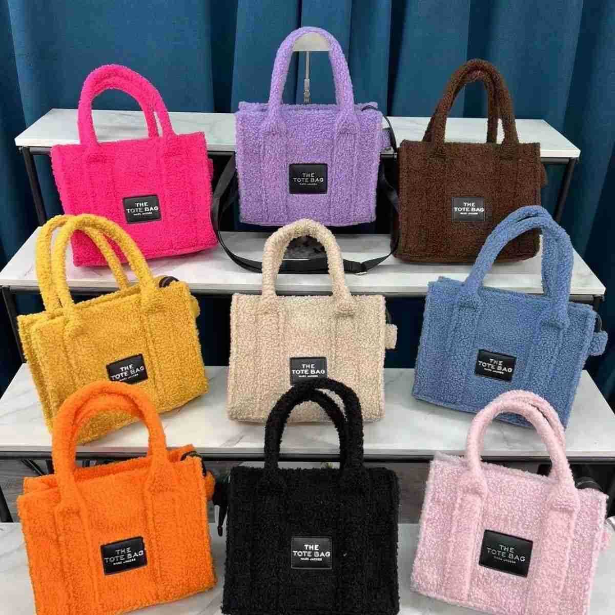 

2022 new tote womens bag luxury designer chic personalized wool lamb fashion trend one shoulder crossbody bag, No bag