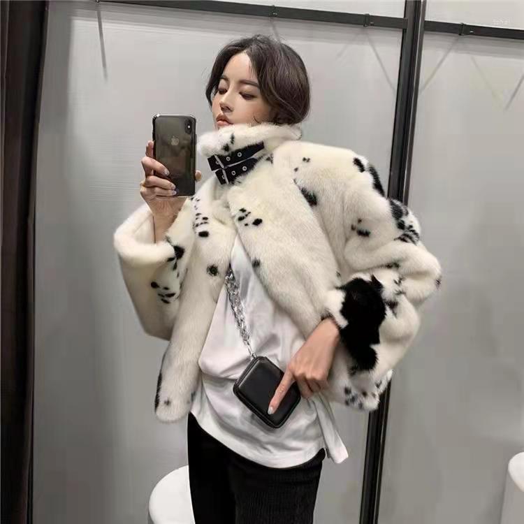 

Women' Fur Autumn And Winter Short Style Loose Fashion Imitation Plush Coat Young