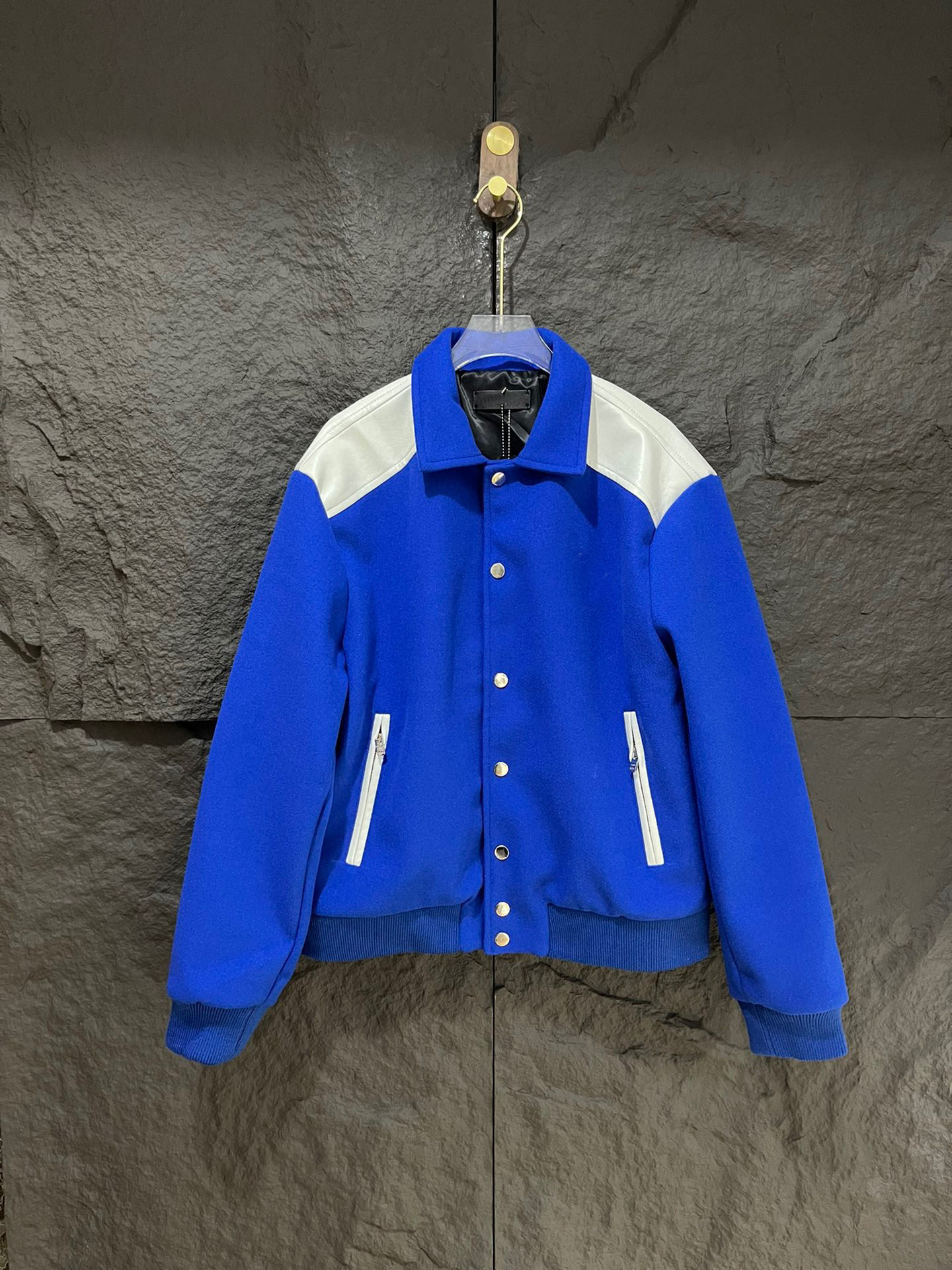

Men's Jackets Designer Jacket Mens Baseball Jackets sleeves blue Bone embroidery Coat Men Women Hip-hop buttons outerwear Sport, Extra shipping postage/no ship