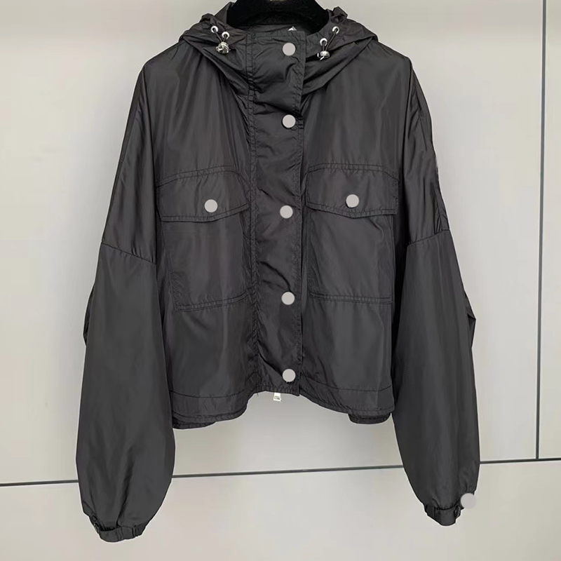 

Designer Womens Trench Coats Women's Square Pocket Hooded Short Sunscreen Shirt Couple Embroidered Badge Loose Casual Long Sleeve Cloak Workwear Jacket, Black