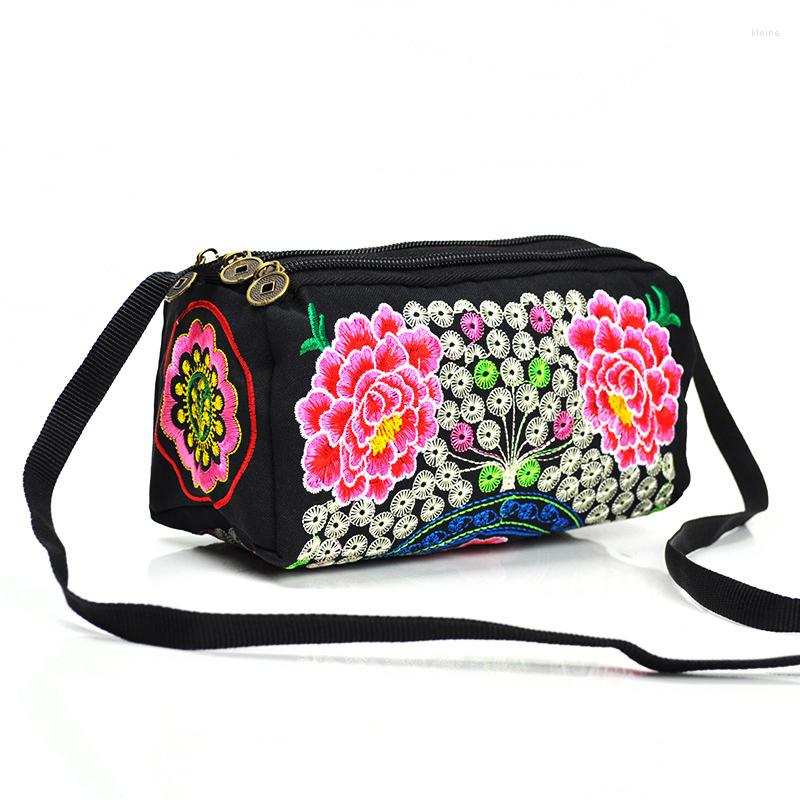 

Evening Bags Women Shoulder Bag Handmade Flower Embroidery Peacock Bohemia Ethnic Style Retro Coin Purse Mini Messenger For Teenger Girl, Red random pattern