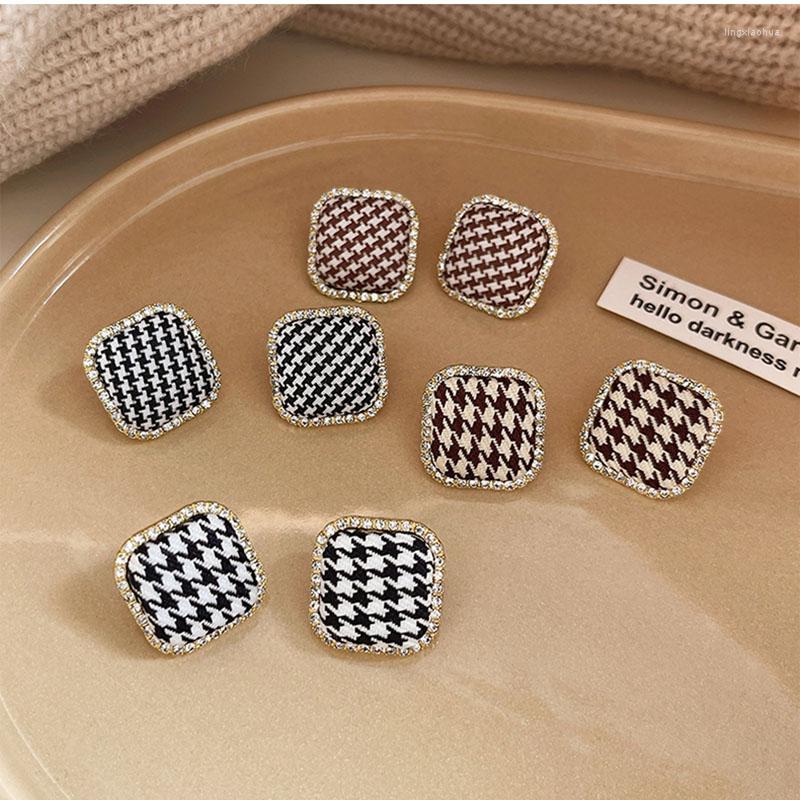 

Stud Earrings Black White Houndstooth Geometric Square 2022 Trend French Classic Retro Elegant Autumn Winter Jewelry Gift