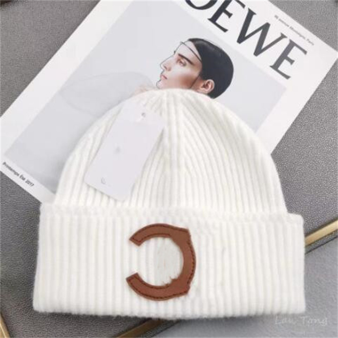

Designer Beanie Hat Fashion Cashmere Knitted Cap Men Women Skull Caps Classic Winter Warm Outdoor Hats, Brown
