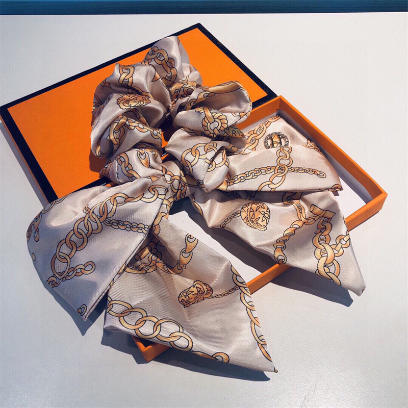 

Womens Pony Tails Holder Hairclips Designers Fashion Hairpin Hair Clips Brand Classic Letters Pearls Luxurys Hair Accessories 5 Styles