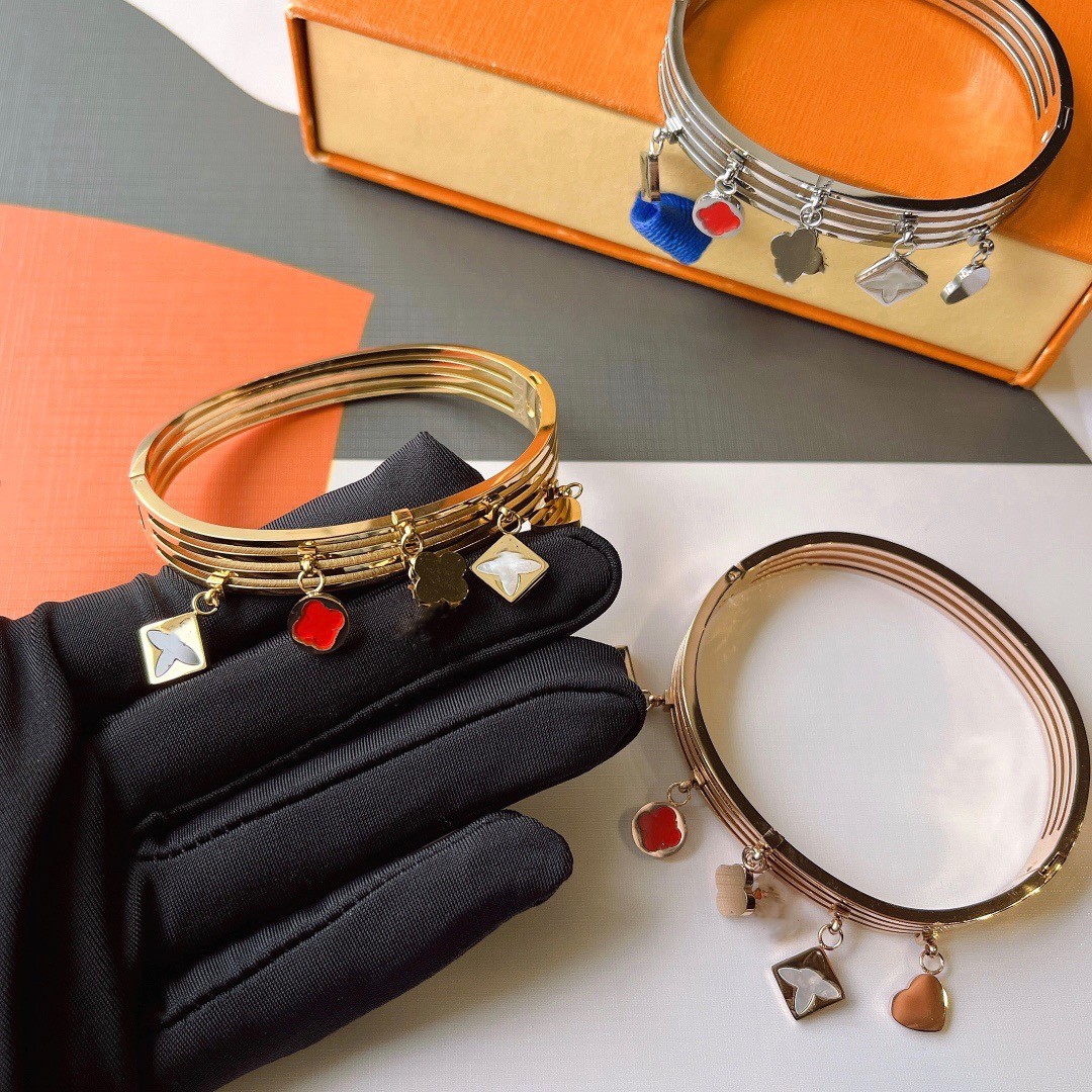 

Bracelets Women Bangle Wristband Cuff Chain Designer Letter Jewelry Gold Plated Stainless steel Wedding