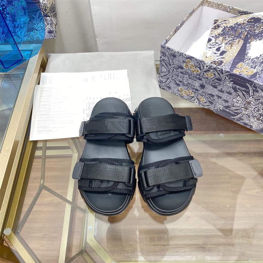 

WANDER SANDALS D Velcro Luxury Designer Technical 2022SS Design Adjustable Fashion Obique Print Mizza Eva Shoes Women Fabric Class227U, Color 7