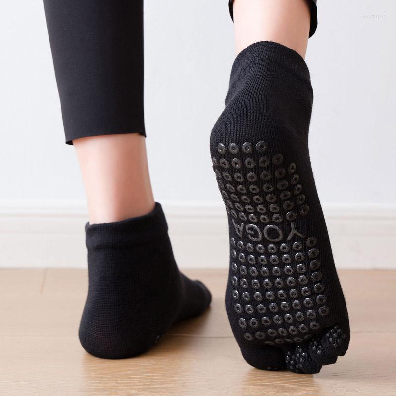 

Women Socks 2pcs Breathable Pilates Anti-Slip Five Toe Yoga Quick-Dry Cotton Ladies Ballet Dance Elasticity Fitness, Beige