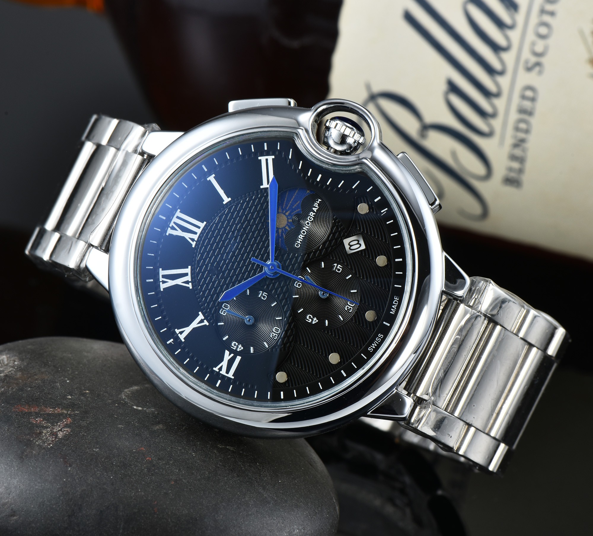 

2022 Men's luxury stone and multi-functional men's fashion trend watch