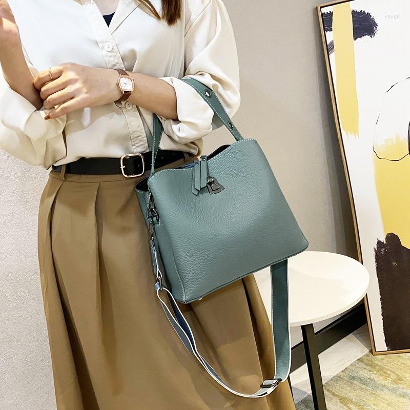 

Evening Bags RanHuang Arrive 2022 Women's Genuine Leather Shoulder Fashion Bucket Luxury Small Handbags Ladies Messenger, Black