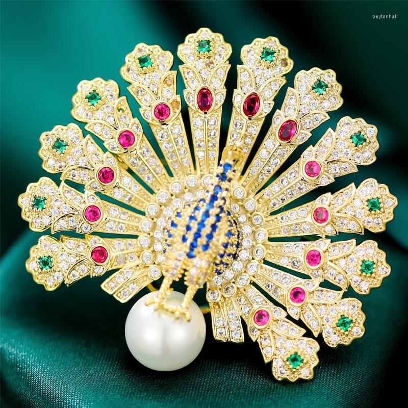 

Brooches Luxury Peacock Open Screen Brooch Fashion Zirconia Atmosphere Shiny Corsage Clothes Dress Pin Women Accessories Jewelry