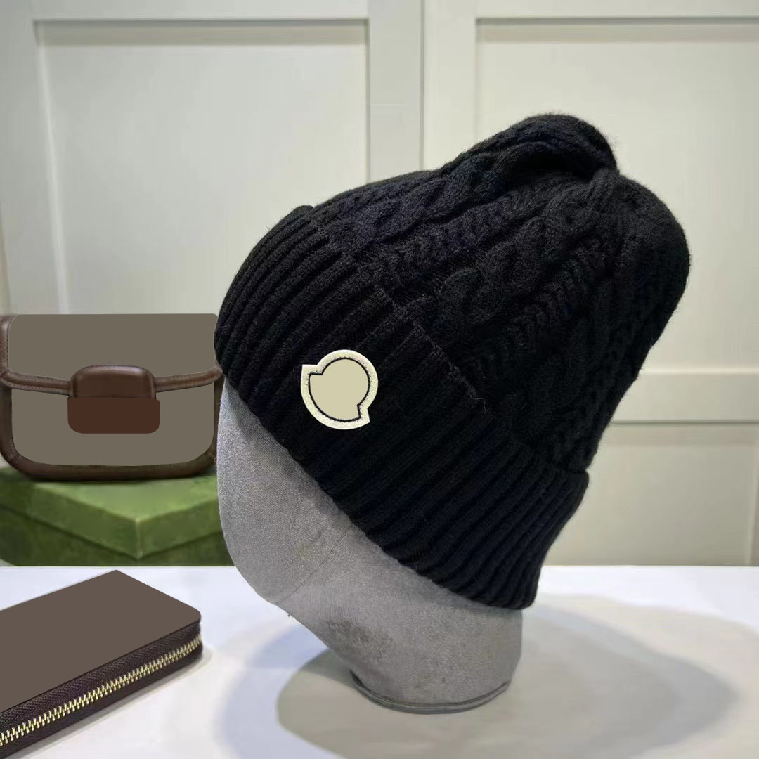 

Designers Beanie Mens Womens Winter hat Fashion Mountaineering Beanies Outdoor Warm Knitted Hats 6 colors, Red