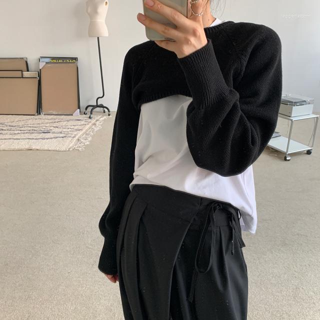 

Women's Sweaters Women's Round Neck Pullover Is Irregular And Versatile. She Wears A Short Half Blouse Long Sleeved Sweater., Black