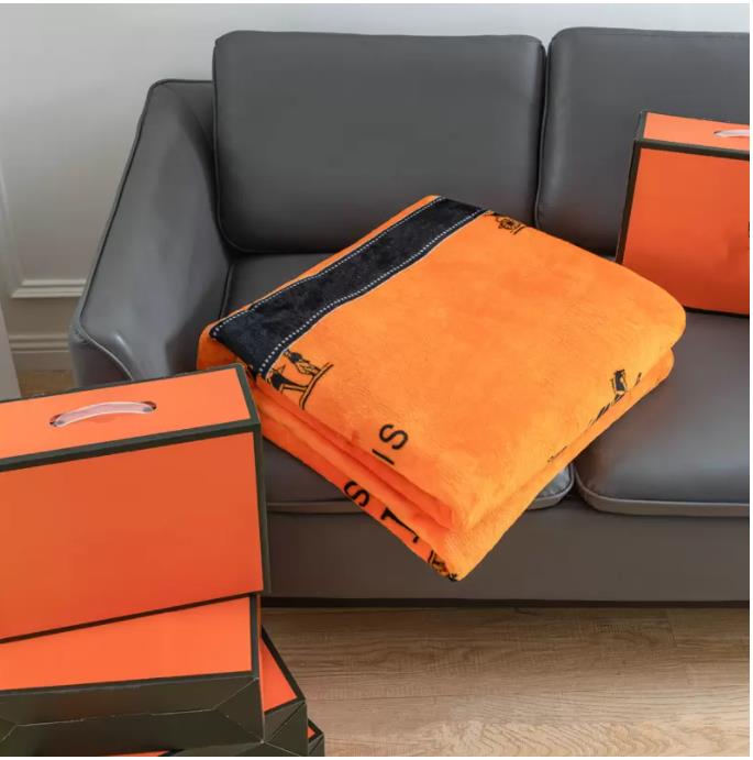 

2023 Designer Blanket Soft Home Office Nap Air Conditioning Blanket Sofa Decoration Travel Car Throw Blankets High Grade Business Gift Beddings vip gift