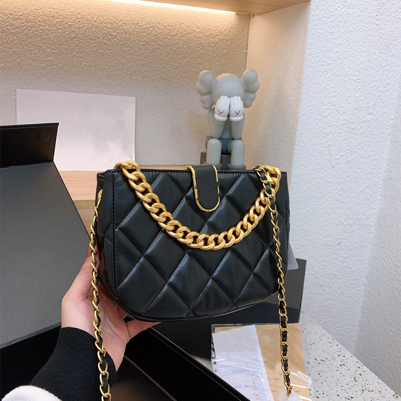 

2022 classic fashion chains bags hobo women luxury shoulder bag lady the tote designer bag purse messenger cross body wallet designers handbags, Black 20cm