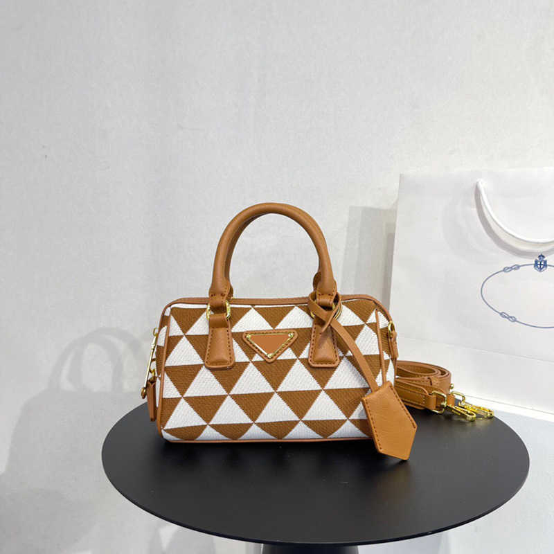 

Evening Bags Totes PRbag The Tote Bag Symbole Galleri Triangle Designer Ladies Handbags Fabric Embroidered Crossbody Women Black Cross Leather, Prad-red