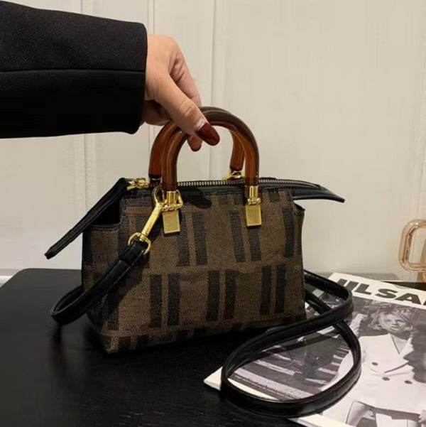 

Designer Bag Clutch Bags Mini Piano Score Tote Handbags Women Shoulder Handbag Fashion Purses Luxurys Lady Small Pack 9colors wholesales Small Pouch, Brown