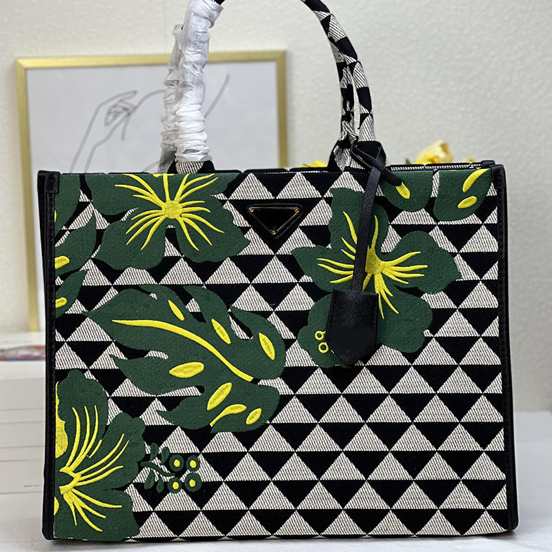 

Embroidery Tote Bag Designer Women Triangular Grid Handbags Large Capacity Beach Totes Bags Woman Fashion Shop Bags Open Quality Classic Letters Sequins Pouch, Just a box