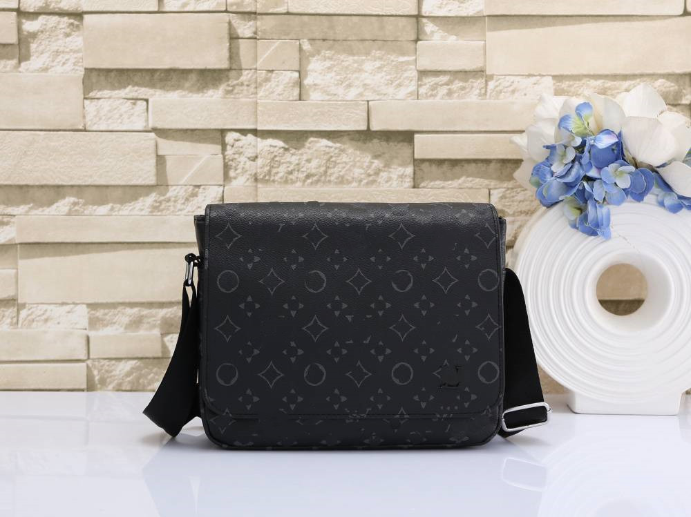 

Designer District Men Messenger Bags handbags Bag Man Tote Briefcase Shoulder Bag Portfolio Belt Crossbody Purse Satchel Classic embossing Flower check Backpack, You can look more picture