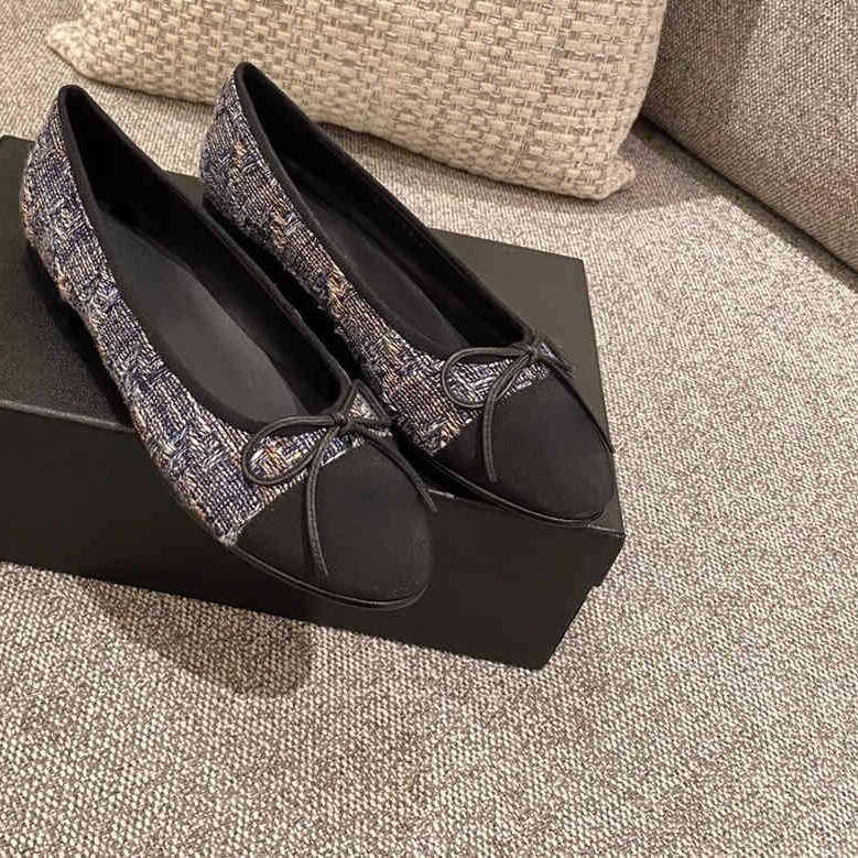 

High version brand C single round head shallow mouth ballet flat shoes small fragrance leather color matching, Black