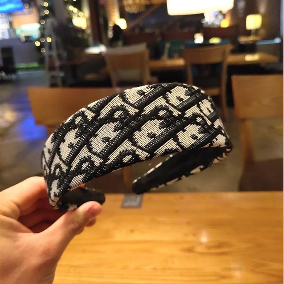 

3Style Designer Luxury Handmake Hair Bands For Women Cloth Letter Hair Hoop Girl Elastic Headband Sports Fitness Headband Head Wra253G