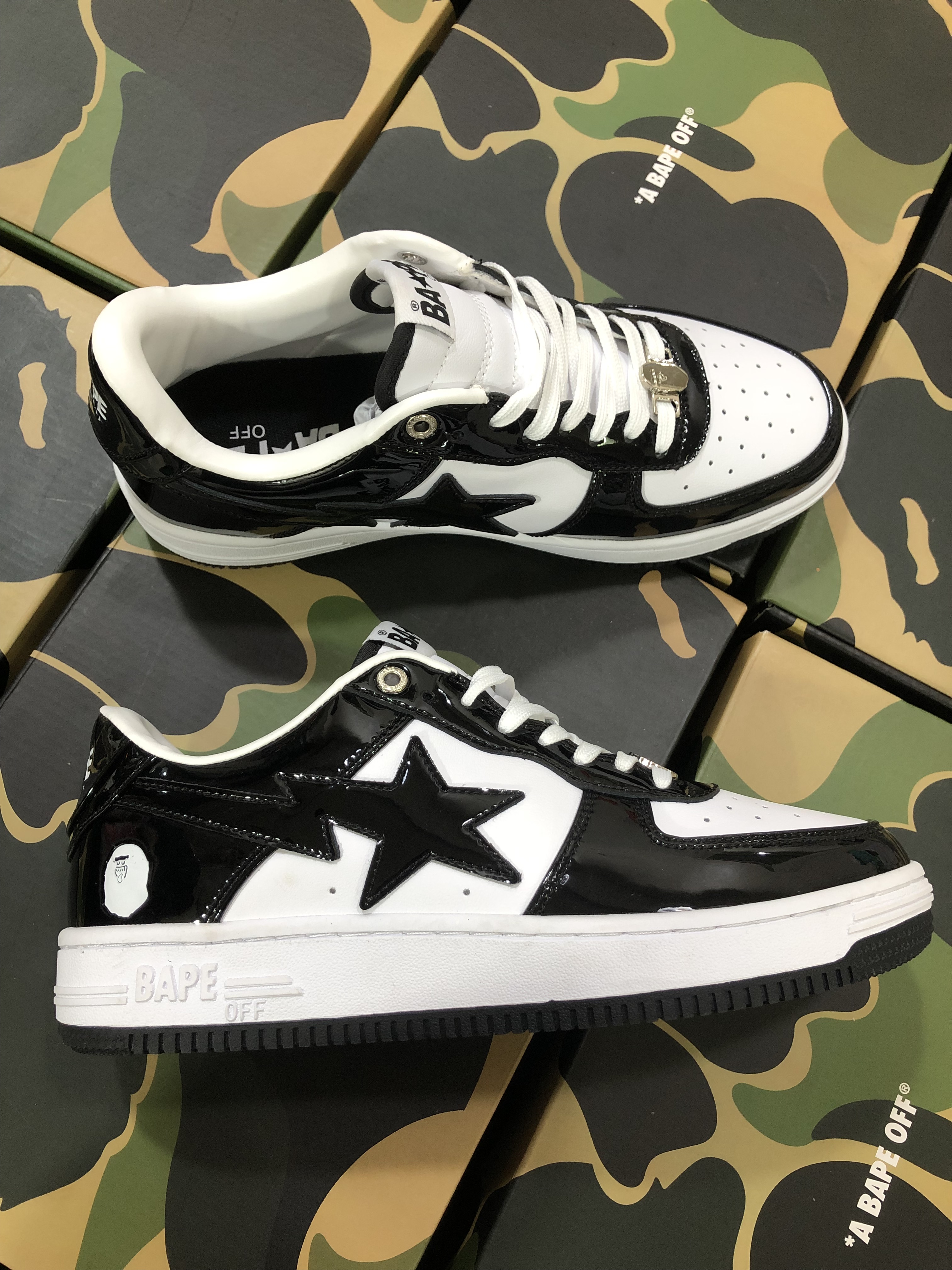 

men women running shoes bapestas baped SK8 bapesta off Designer camo black white green red orange camouflage trainer sports sneakers classic platform shoe, Box