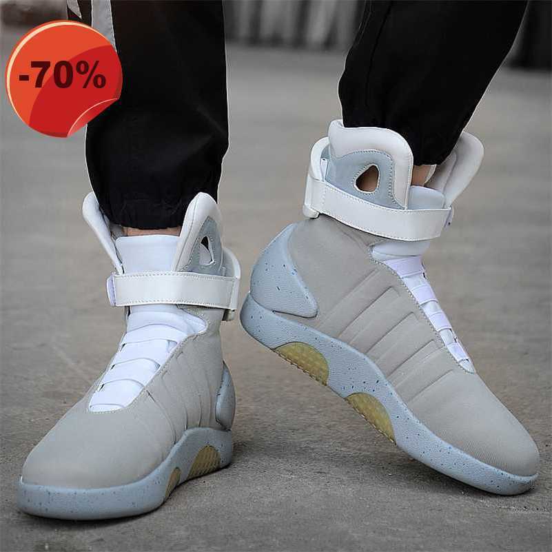 Bottes d'hommes chaussures LED Chaussures décontractées Bottes de désert hommes 211228 USB Fashion rechargeable brillante à l'avenir pour l'homme
