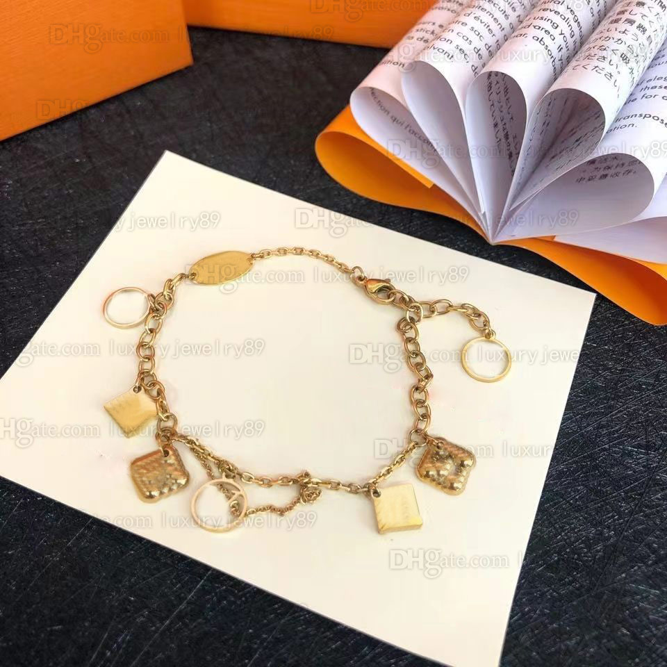 

Luxury Designer jewelry Link Chain Bracelet Fashion Bracelets Gold Necklace for Femininity Exquisite High Qualityfamous ladies Earrings Wedding party