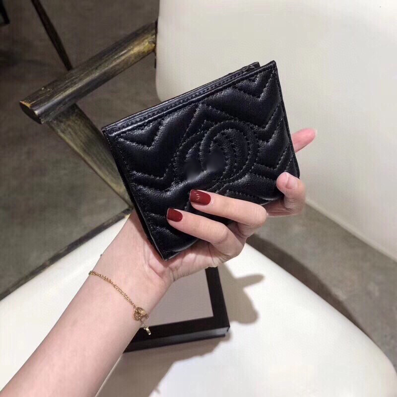 

Genuine Leather Luxury Designer Card Holder Wallet Short Case Purse Pouch Quilted Womens Purses Mens Key Ring Credit Coin Clutch Mini Bag cattlehide