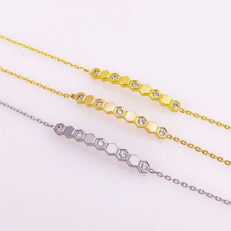 2022 New Honeycomb Designer Charm Bracelets 18K Gold Stainless Steel Fashion Bracelet with Shining Crystal Party Wedding Jewelry for Women
