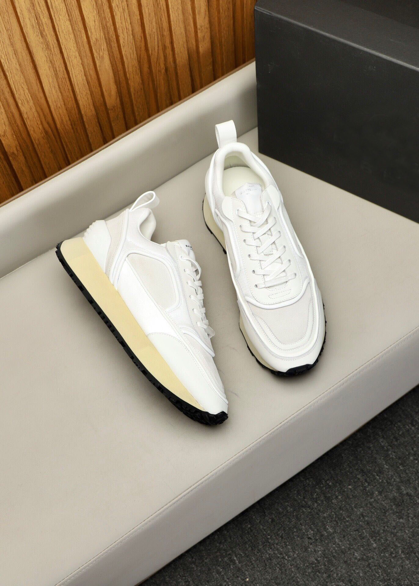

Super Nice Runs Racer Trainer Shoes Men Suede Nylon Sports Shoes Mesh Sneaker Low-top TPU Platform Chunky Soles Casual Walking EU38-46 BOX