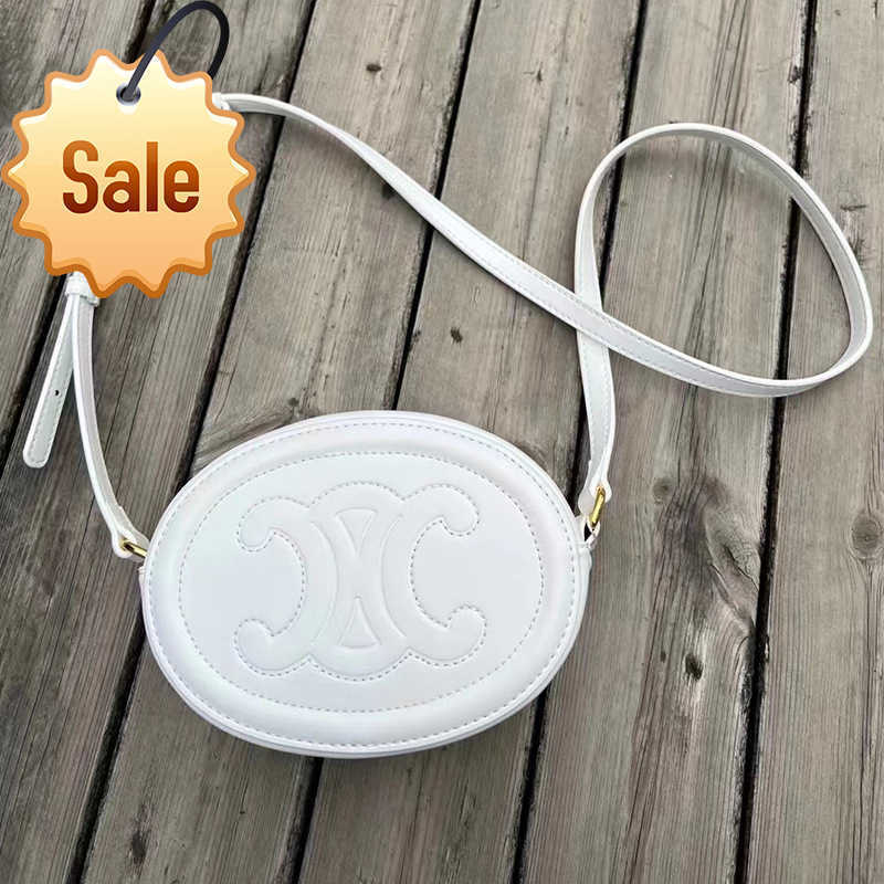 Designer Bags 2022 Spring New Fashion Arc De Triomphe Pig Nose Moon Cake Small Round Single Shoulder Bag Messenger Factory Direct Sale