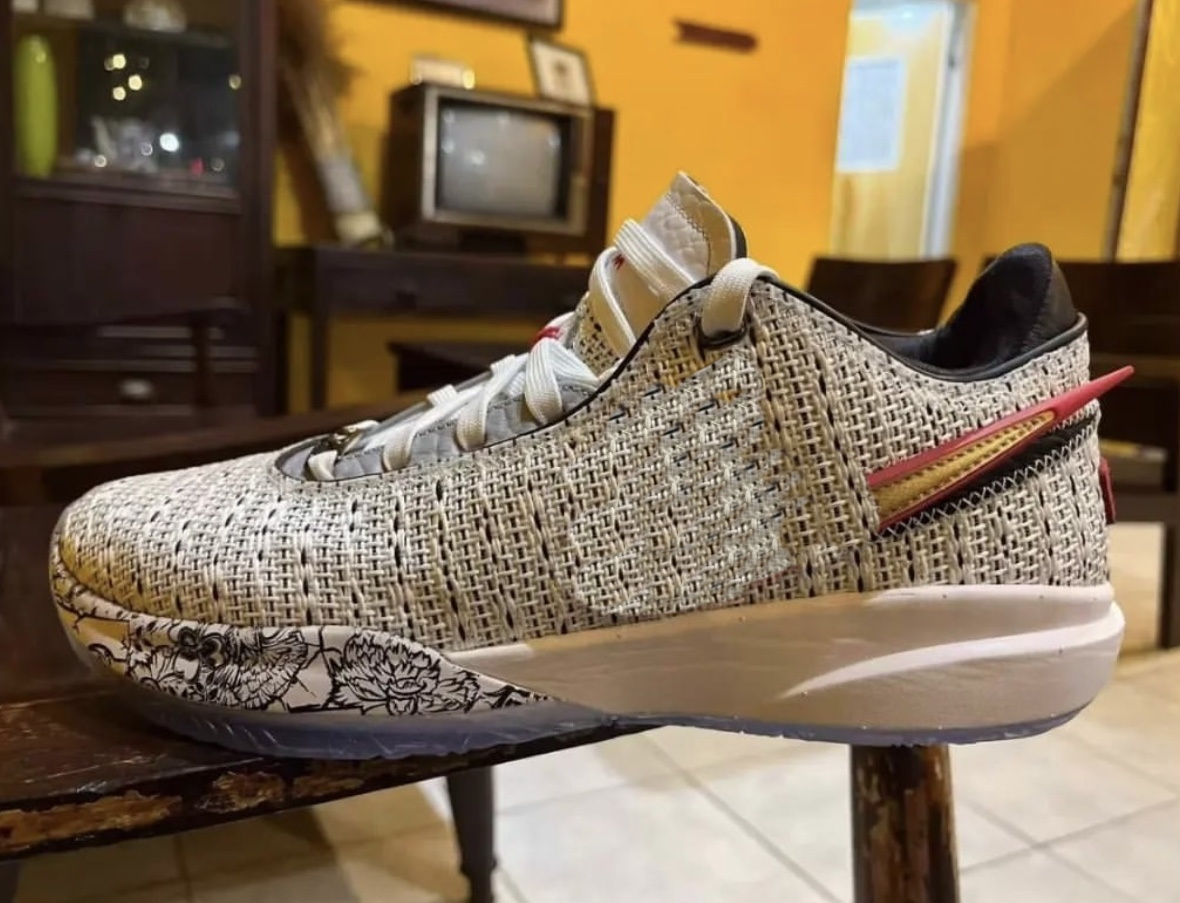 

The Debut LeBrons XX 20 White Metallic Gold for sale DJ5423-100 men women Basketball shoes store Discount US7-US12