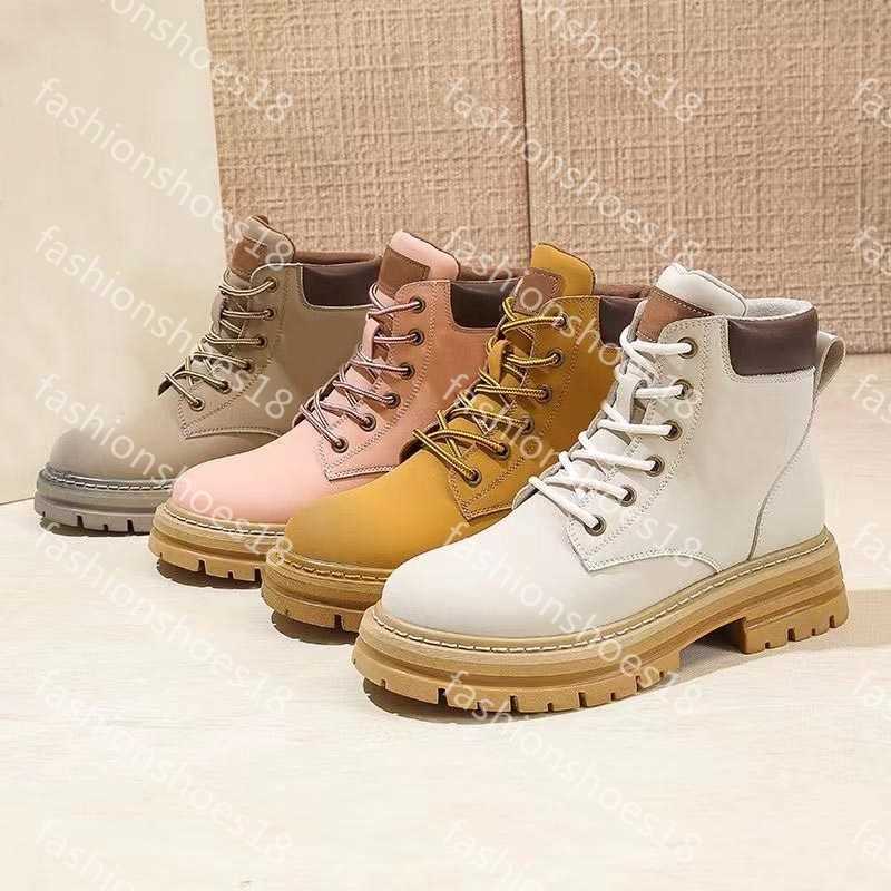 Les bottes de rhubarbe ne peuvent pas être portées de vraies bottes en cuir de vache Martin sont des bottes de grande hauteur britanniques à seme