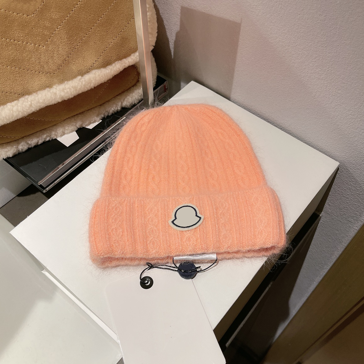

designers Luxurys hats beanies autumn and winter lovers cashmere soft touch beanie atmosphere daily versatile temperament fashion warm, Box