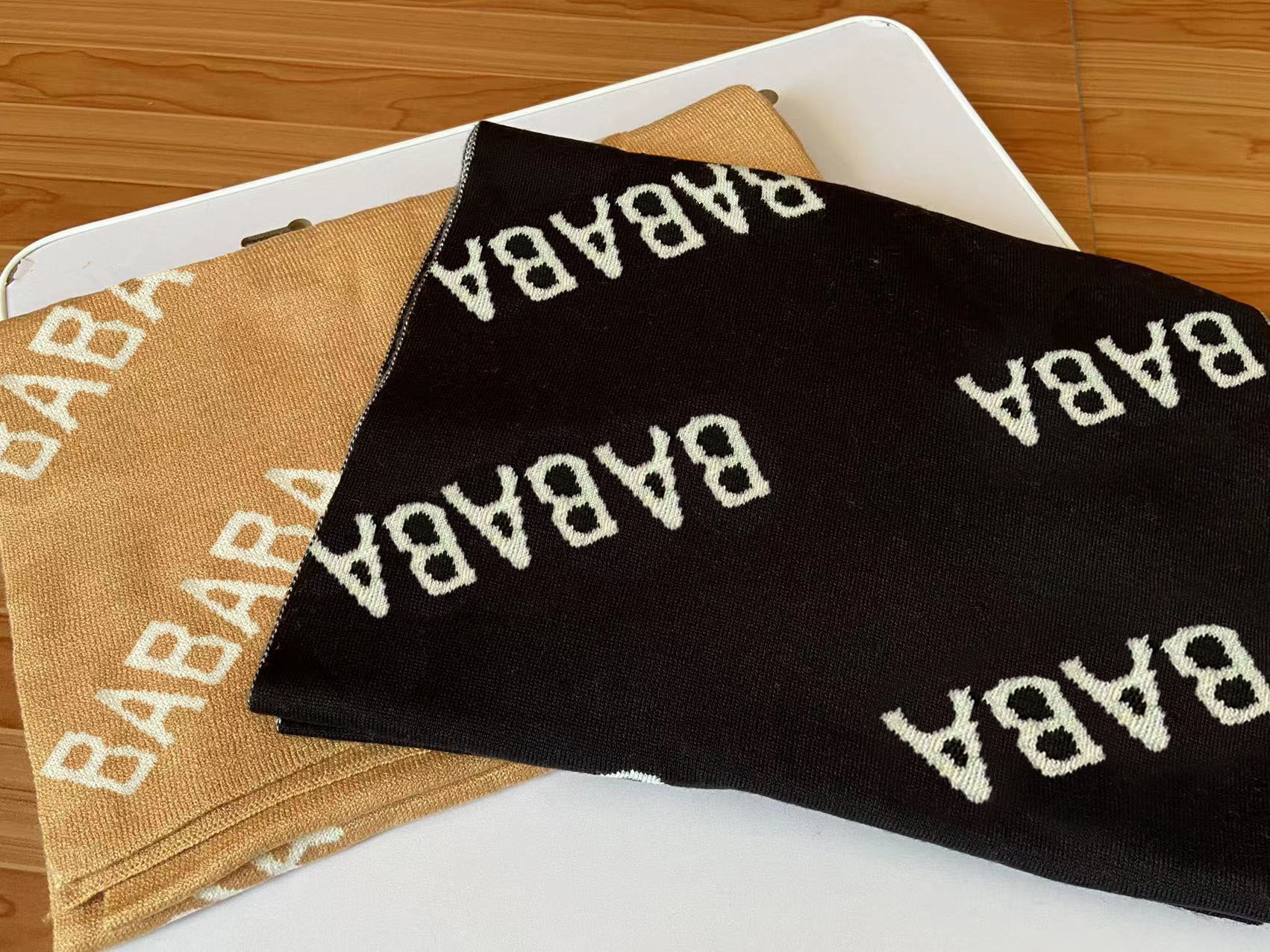 

Winter Cashmere Designer Scarf Skin-Friendly Soft Thick Fashion Men's Women's Luxury Scarves Unisex Classic 2 Color Two sided