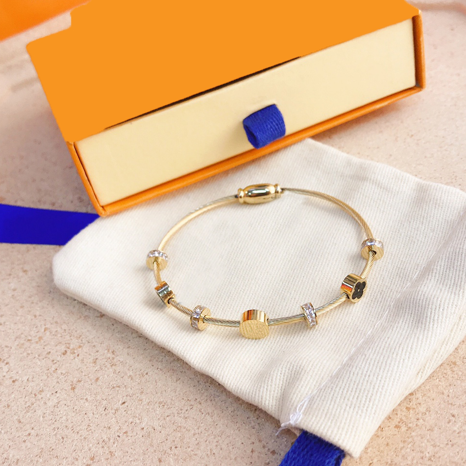 

23ss 2color Brand Designers Men Women Bangle Bracelet Luxury Presbyopia 18K Gold Plated Old Flower Stainless Steel Jewelry Hollow Fashion Accessories Wedding S011