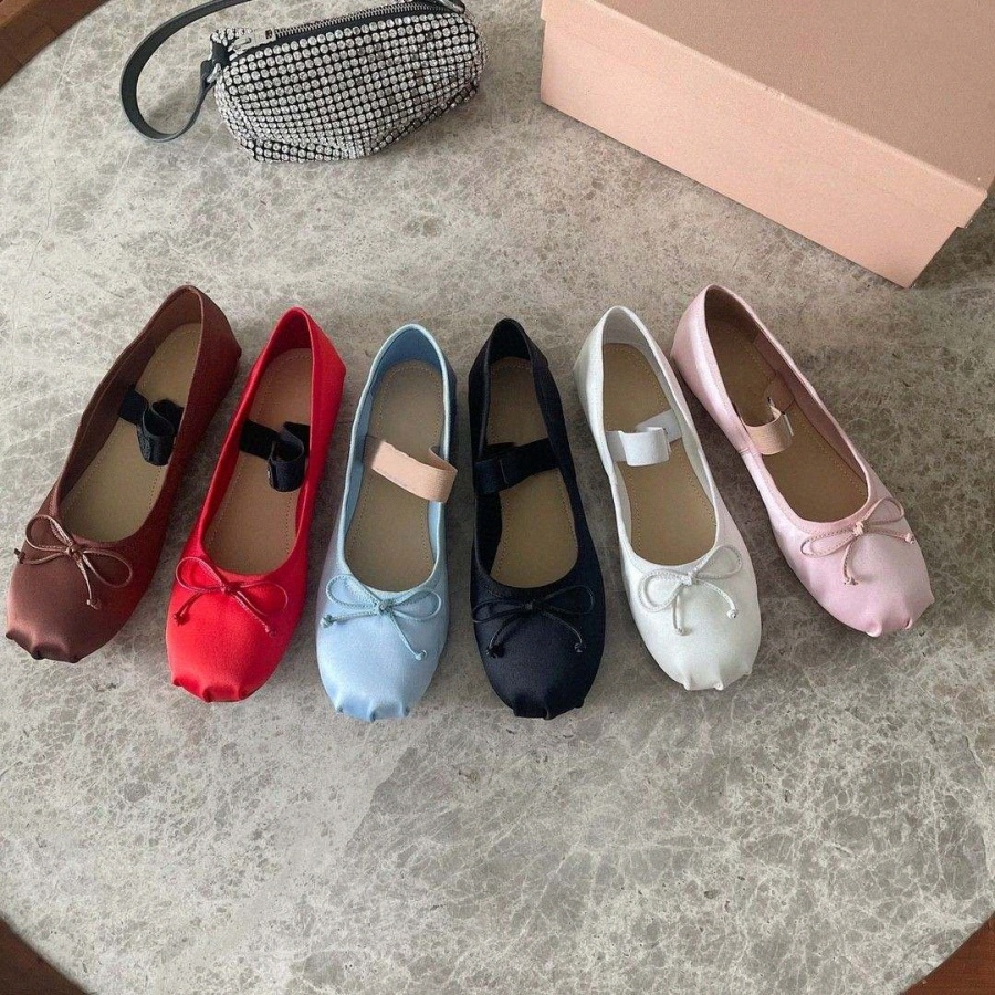 

2022 ballet dress shoes women satin bow comfort and leisure loafer flat paris Dance shoe ladies girl Holiday womens stretch ballerinas