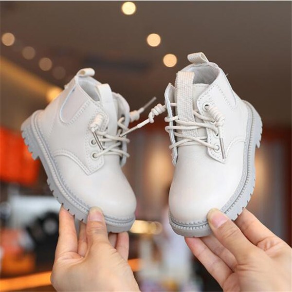 

Soft Bottom Girls Martin Boots 2022 Autumn Winter New Fashion Trend Girls Shoes Children Short Boots Solid Color Concise Children Casual Shoes, Black single
