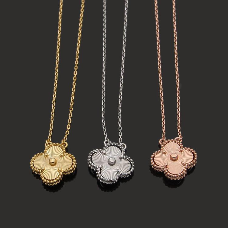 Luxury Designer Necklace Four-leaf Clover Cleef Necklaces Womens Fashion 18K Gold Necklace Jewelry