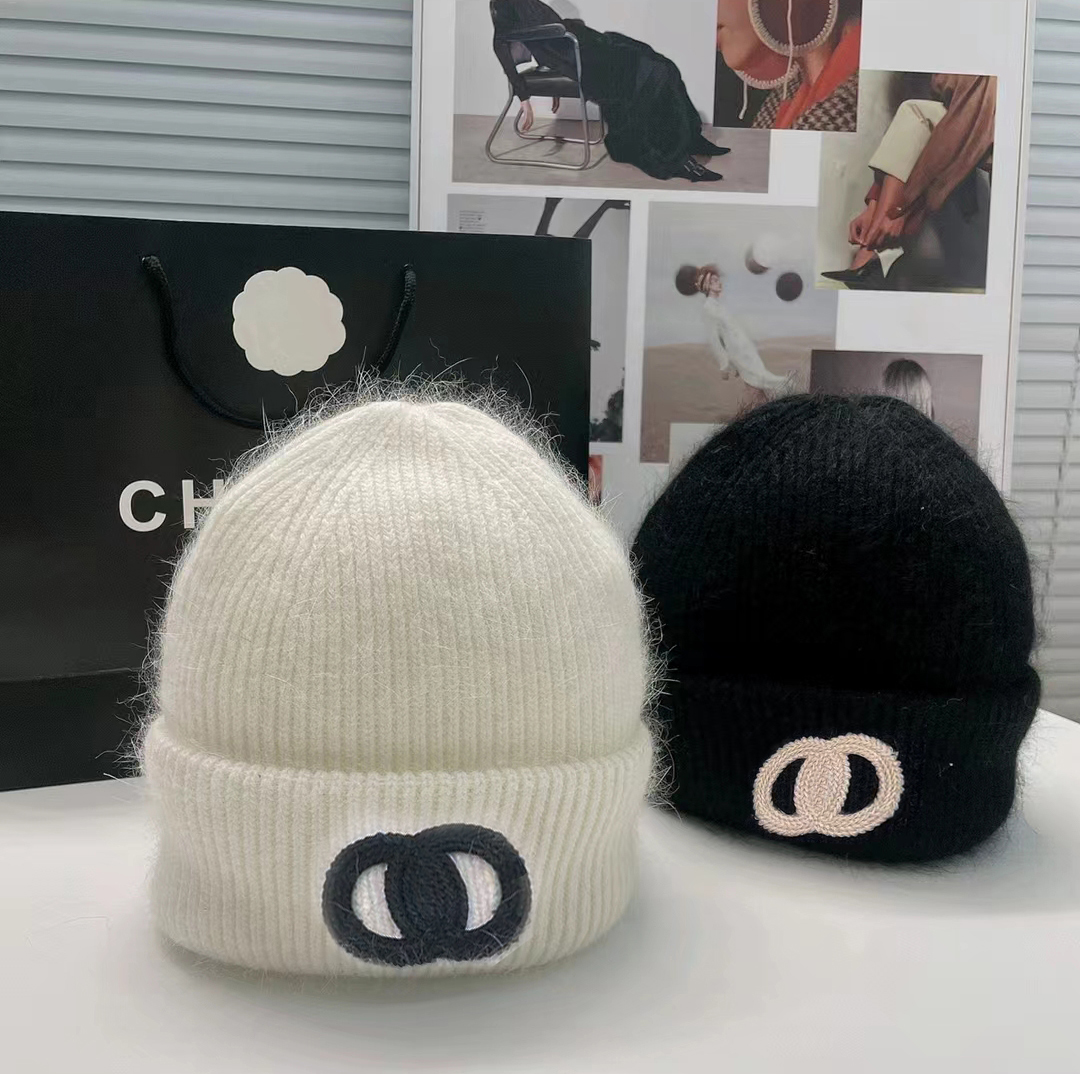 Luxury fashion designer beanie luxury brand C winter women's small fresh rabbit hair knitted hat holiday gift