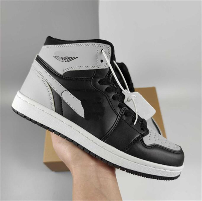 

Top-Quality 1S I Dress Shoe Trainers sports 1 Bordeaux White Oreo University Blue Dark Mocha Cat Bred Hype Royal Twist Obsidian UNC Smoke, 1 size 36-44